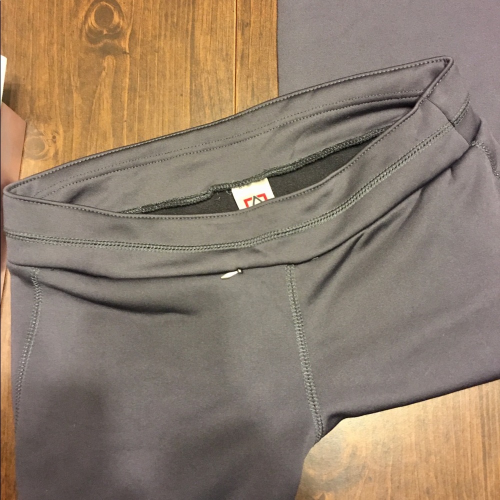 Avalanche womens pants size L Grey W/zipper pocket